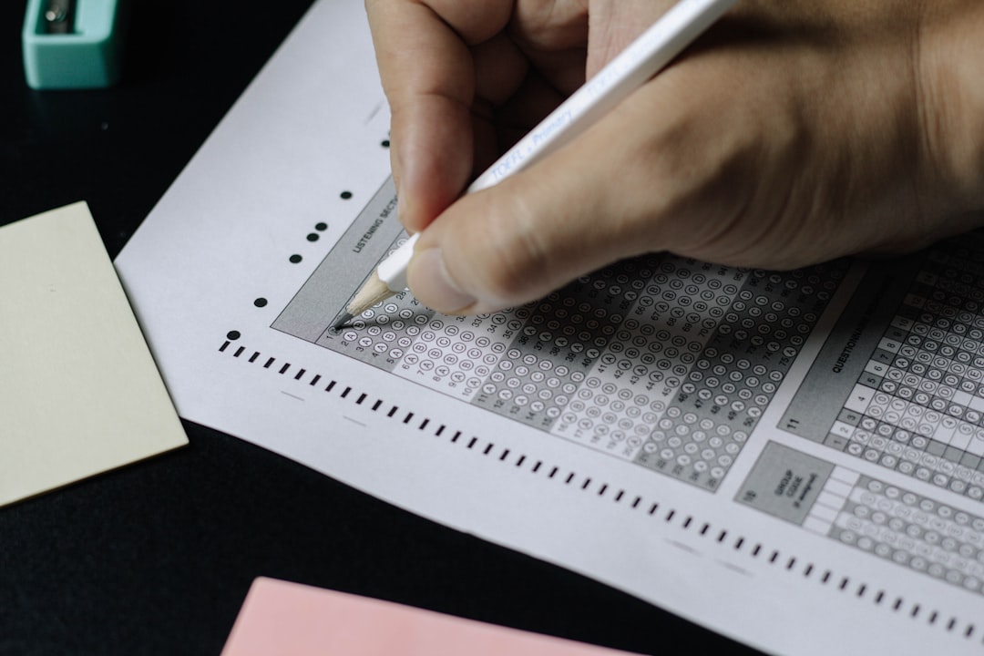 documents_paper_pencil