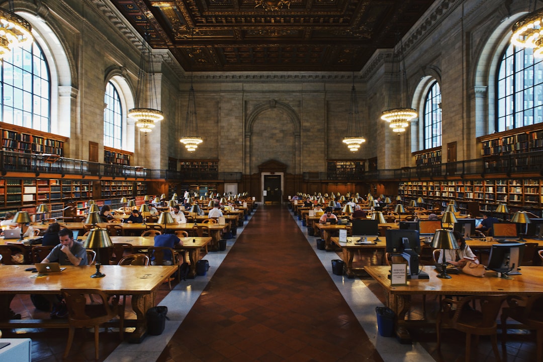 Student_Studying_Library