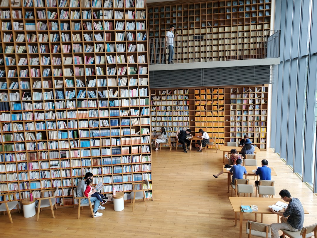 Books_Library_Shelves